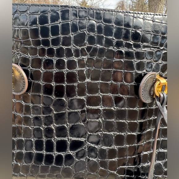 Tory Burch Lee Radziwill Croc-Embossed Leather Bag - Picture 6 of 15